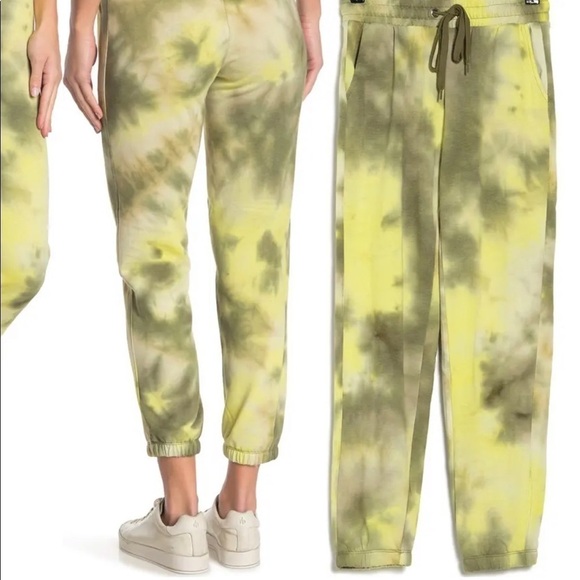 CROPPED Tie Dye Hoodie & Jogger Set
OOKIE AND LALA - Picture 3 of 3